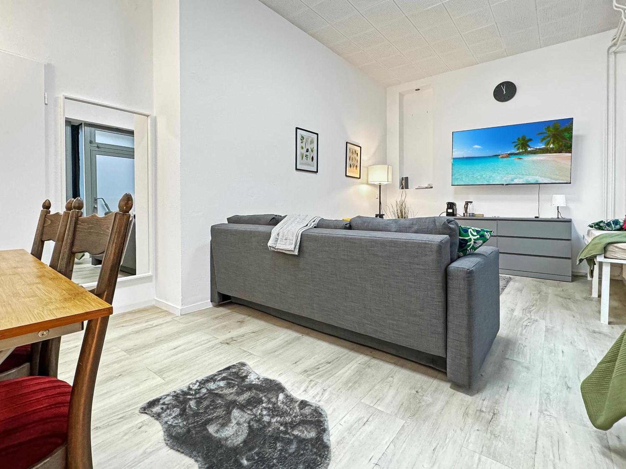 2 Zimmer Apartment Fuer 6 P, 15 Min Zum Flughafen Esslingen am Neckar Exterior foto